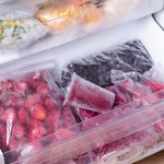 Owoce w czasie mrożenia zmieniają się w zbitą kulę? To znak, że popełniasz ten błąd