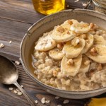 Owsianka 2.0 na zimowe poranki. Jeden ważny dodatek wzmacnia i buduje odporność