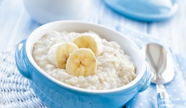 ​Owsianka odchodzi do lamusa. W 2026 będzie królowało to śniadanie bez glutenu i nabiału