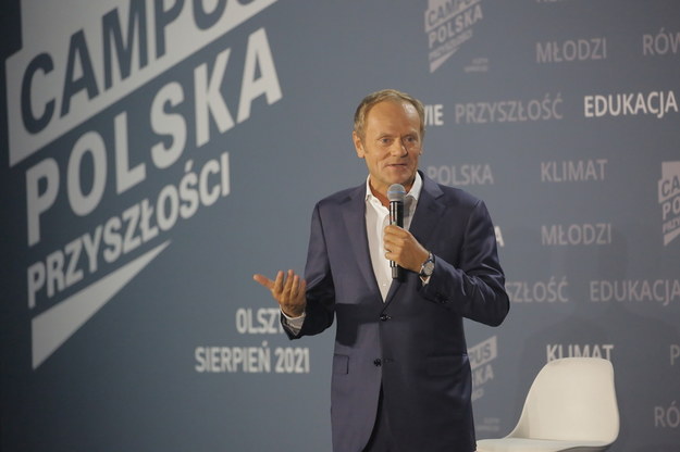 P.o. przewodniczącego Platformy Obywatelskiej Donald Tusk podczas uroczystego otwarcia „Campus Polska Przyszłości” w Olsztynie / 	Tomasz Waszczuk    /PAP