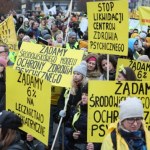 ​Pacjenci apelują o centra zdrowia psychicznego w każdym powiecie. Protest przed KPRM