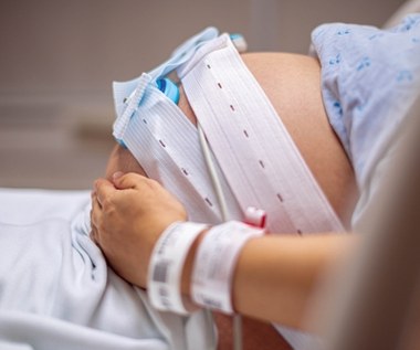 Pacjentka zmarła po cesarskim cięciu. Dwóch lekarzy z zarzutami