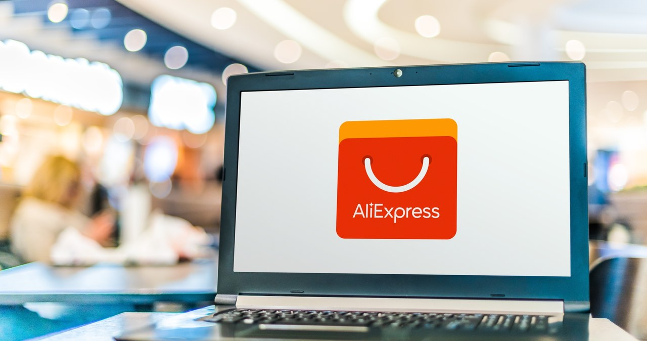 Paczka z AliExpress /adobestock /INTERIA.PL