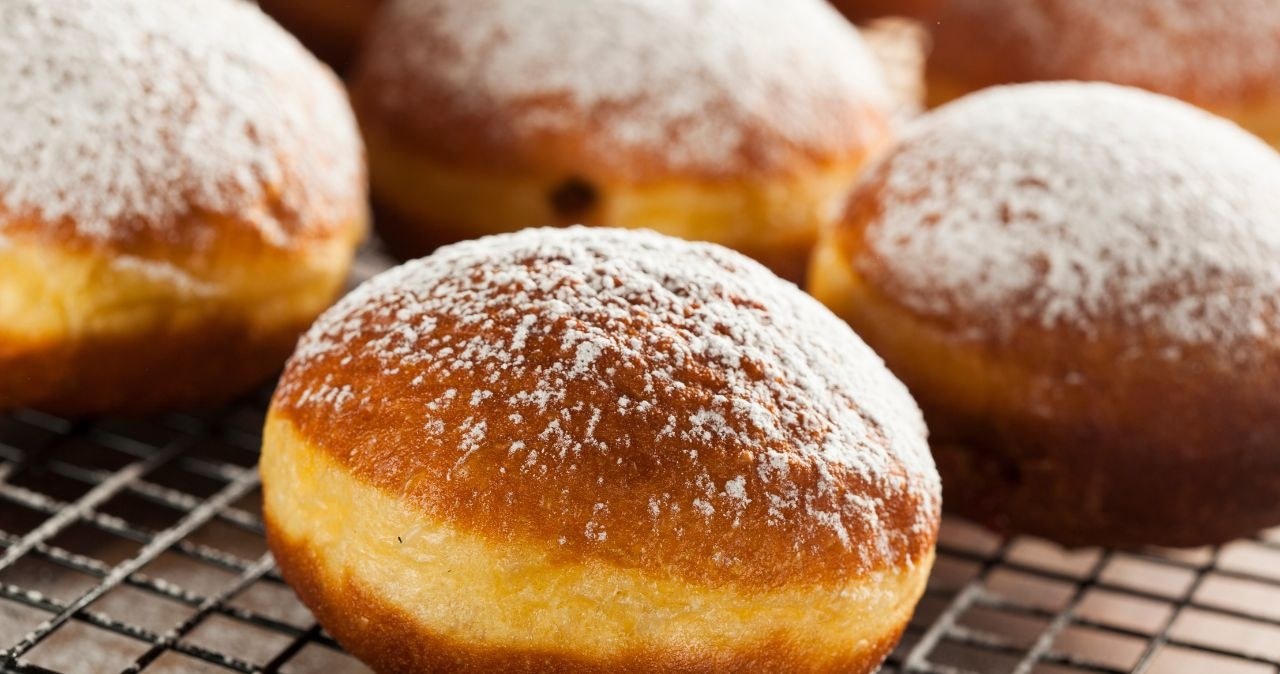 Pączki mogą być zdrowsze i mniej kaloryczne! /adobestock /INTERIA.PL