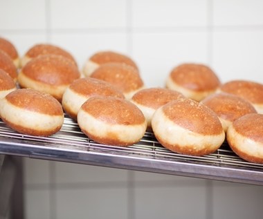 Pączki na tłusty czwartek drogie jak nigdy. Gessler też podniosła ceny