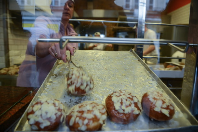 Pączki na tłusty czwartek /Jakub Kamiński   /PAP