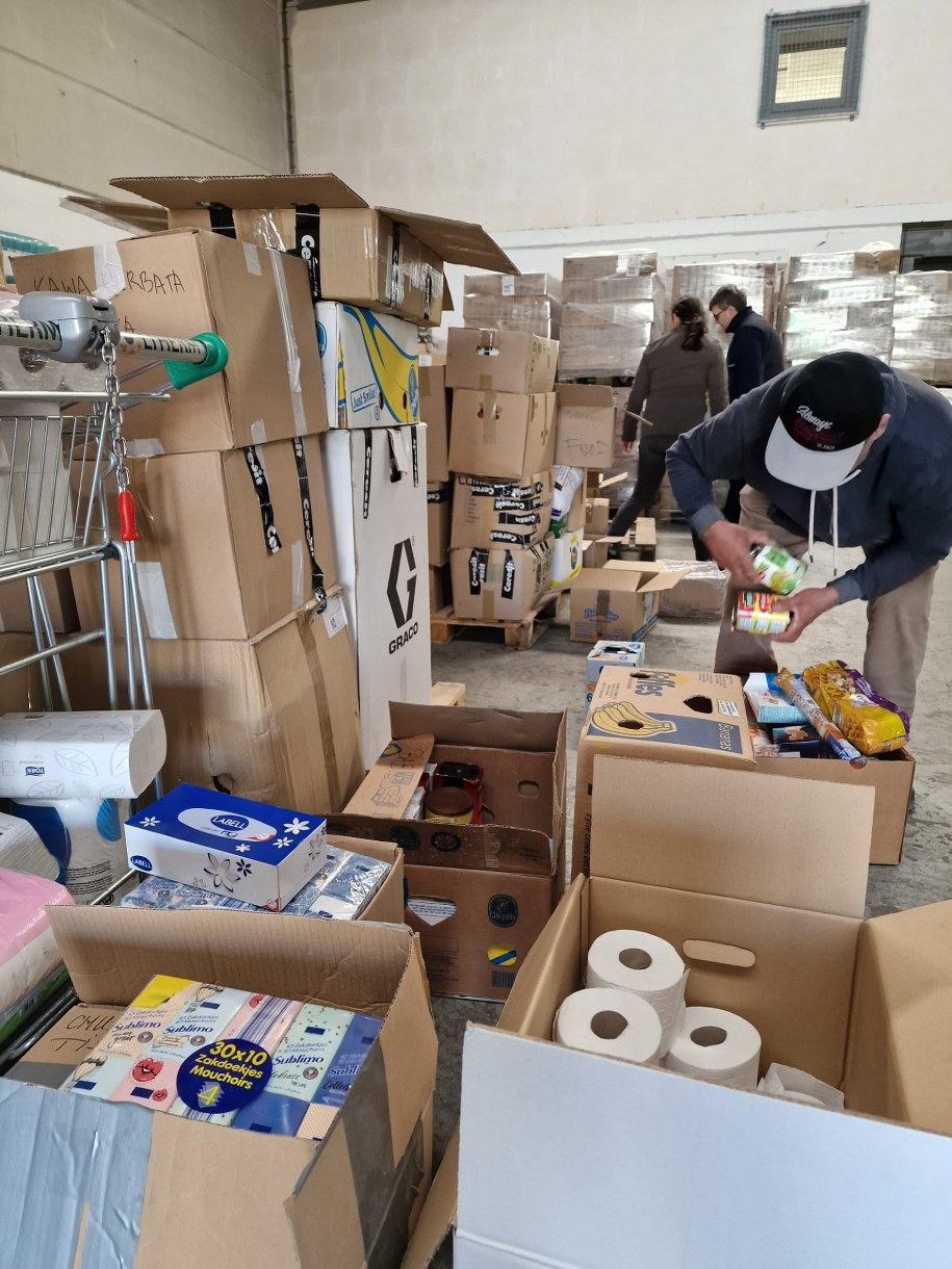 Paczki z darami dla Ukraińców /Sztab Pomocy Belgia /