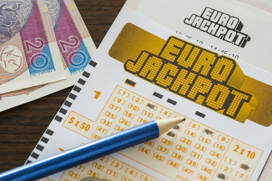 Padła główna wygrana w Eurojackpot /ARKADIUSZ ZIOLEK/East News /East News