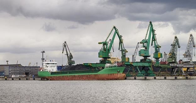 Pakiet portowy ma poprawić konkurencyjność polskich portów (nz. port w Gdyni) /&copy;123RF/PICSEL