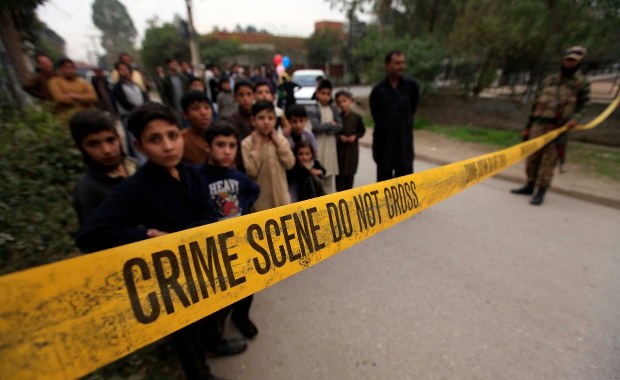 Pakistan: Bojownik ISIS zaatakował w świątyni. Ponad 70 zabitych, 150 rannych