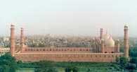 Pakistan, Lahaur, panorama z meczetem Imperialnym, XVII w. /Encyklopedia Internautica