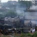 Pakistan: Samolot wojskowy spadł na domy. Zginęło co najmniej 17 osób