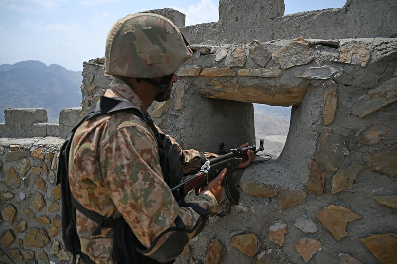 Pakistan: Szturm służb na posterunek. Zginęło kilkudziesięciu talibów