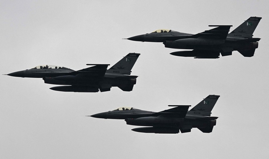 Pakistańskie myśliwce wielozadaniowe F-16 /AAMIR QURESHI/AFP /East News