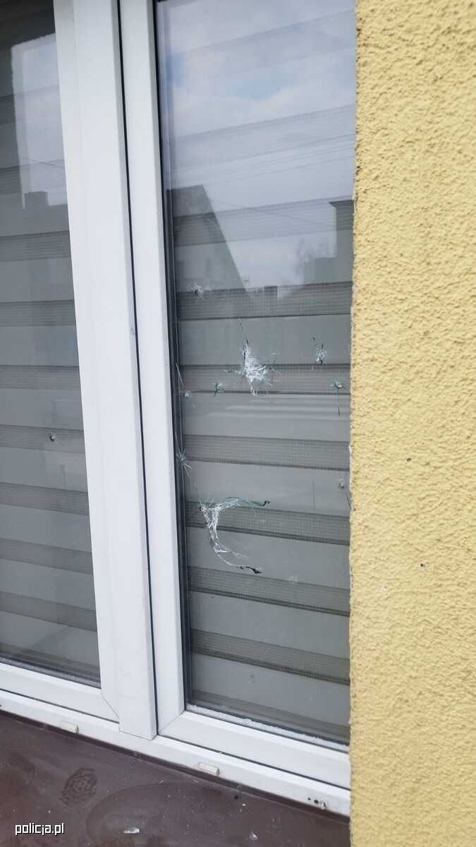 Pakość. Ostrzelane okno przez 12-latka /
