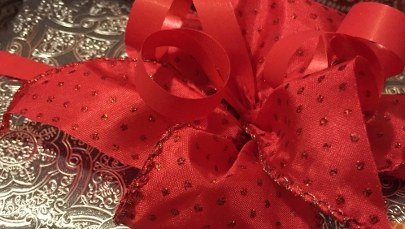 Pakowanie prezentów na święta nie jest trudne