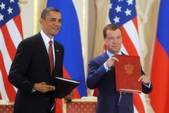 Pakt podpisany. USA i Rosja zredukują arsenały atomowe