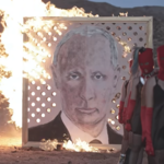 Palą portret Putina i zbierają jego "prochy". Nowy performance Pussy Riot