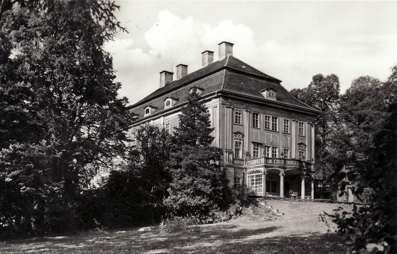 Pałac Biedrzychowice w okresie II wojny światowej /Odkrywca