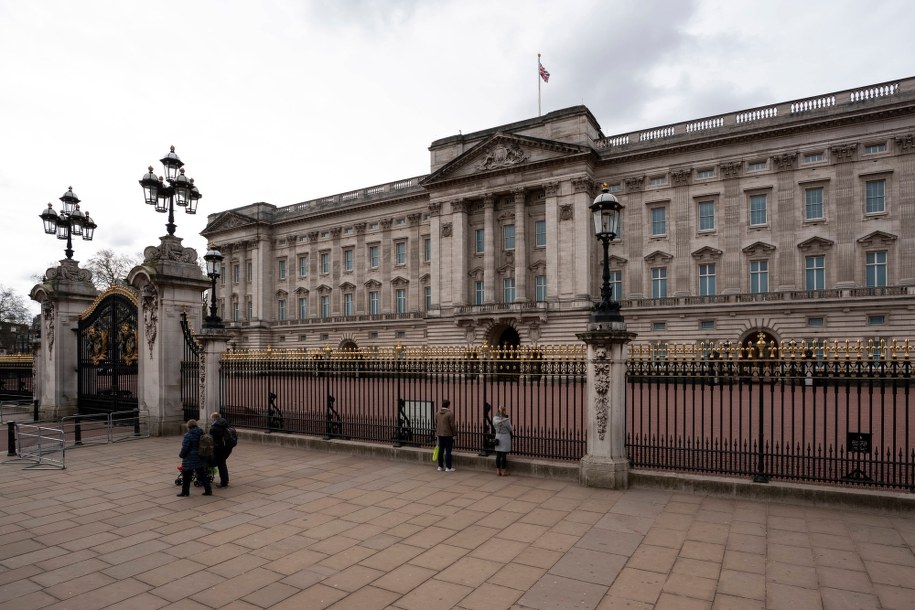 Pałac Buckingham w Londynie /WILL OLIVER  /PAP/EPA