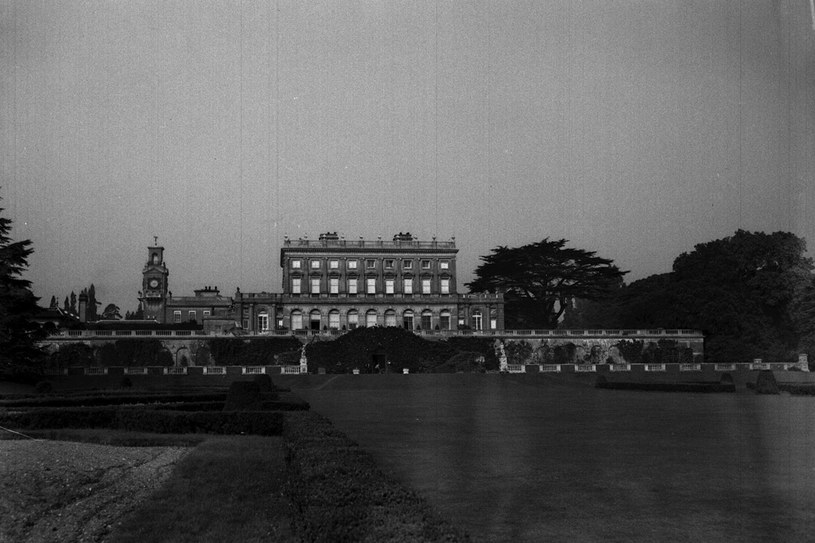 Pałac Cliveden był prezentem ślubnym od teścia dla młodej lady Astor i jej męża. Z górującej nad Tamizą posiadłości rozciąga się imponujący widok na okolice Windsoru /Getty Images
