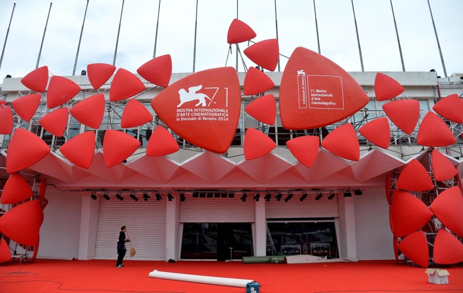 Pałac festiwalowy czeka na gości /ETTORE FERRARI /PAP/EPA