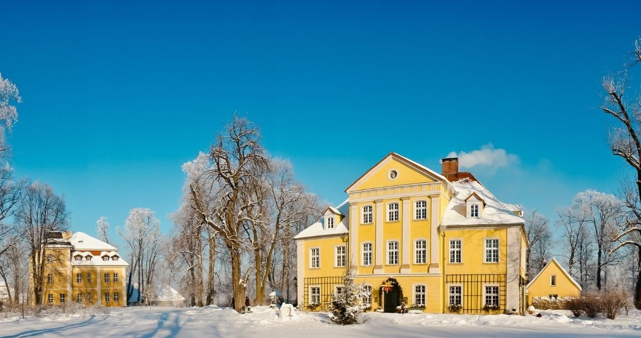 Pałac Łomnica jest jednym z najciekawszych obiektów w Dolinie Pałaców i Ogrodów /TRAVELPHOTO /Agencja FORUM