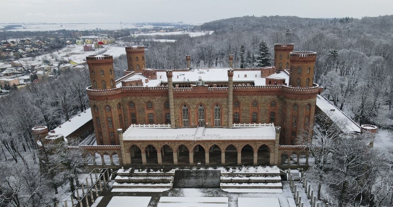 Pałac Marianny Orańskiej w Kamieńcu Ząbkowickim zachwyca wielkością /Henryk Przondziono / Gość Niedzielny  /Agencja FORUM