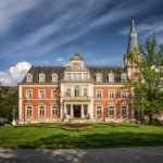 Pałac otoczony malowniczym parkiem. Zaledwie 20 minut od centrum Wrocławia