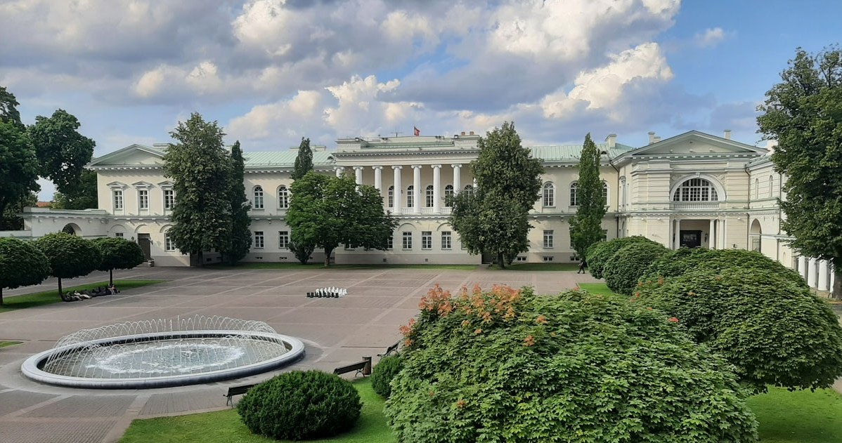 Pałac Prezydencki. W ogrodach można się zrelaksować jak w każdym innym parku /Izabela Grelowska /INTERIA.PL