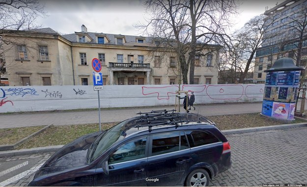 Pałac Tarnowskich /Google Maps /