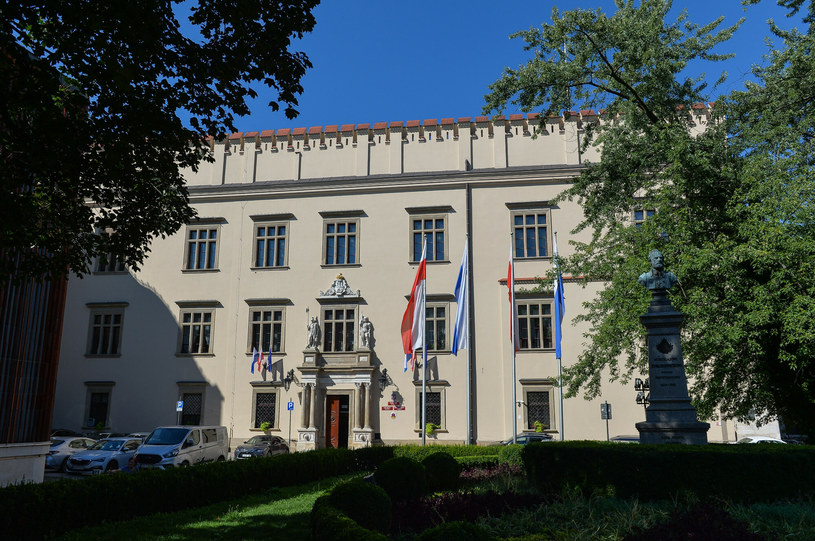 Pałac Wielopolskich to obecnie siedziba Urzędu Miasta Krakowa. Jak to w Krakowie - legend o tym miejscu nie brakuje /GERARD/ REPORTER /East News