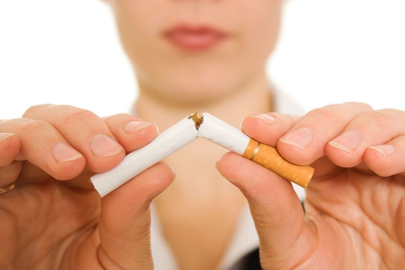 Palenie szkodzi, ale zawarty w papierosach tytoń może mieć właściwości lecznicze /123RF/PICSEL