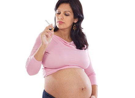 Palenie w ciąży, może spowodować nieodwracalne skutki w mózgu twojego dziecka /&copy; Panthermedia
