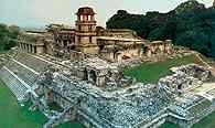 Palenque, ruiny Wielkiego Pałacu /Encyklopedia Internautica