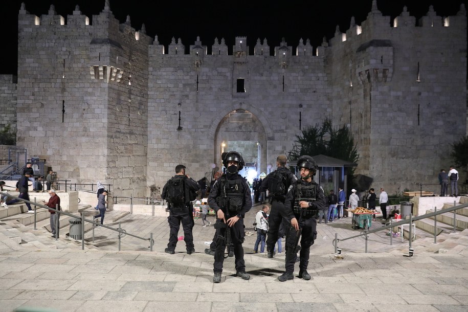 Palestyńczyk dźgnął nożem Izraelczyka. Został zastrzelony przez siły bezpieczeństwa /ABIR SULTAN /PAP/EPA