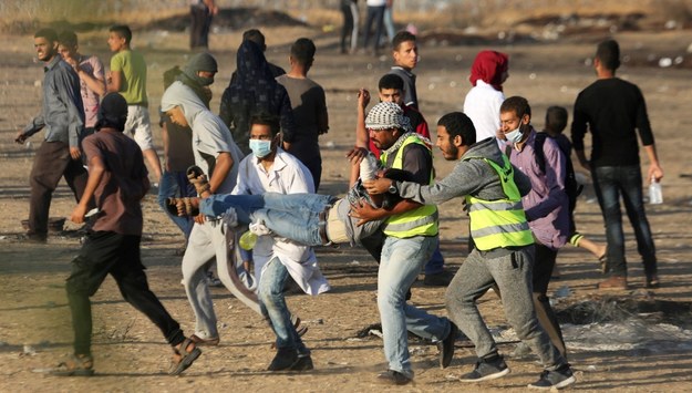 Palestyńscy demonstranci /APA Images /PAP/EPA