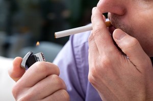 Palisz papierosy? Naukowcy udowadniają, że kurczy się od tego mózg