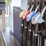 Paliwa: Podatkowy pomysł na obniżenie cen na stacjach