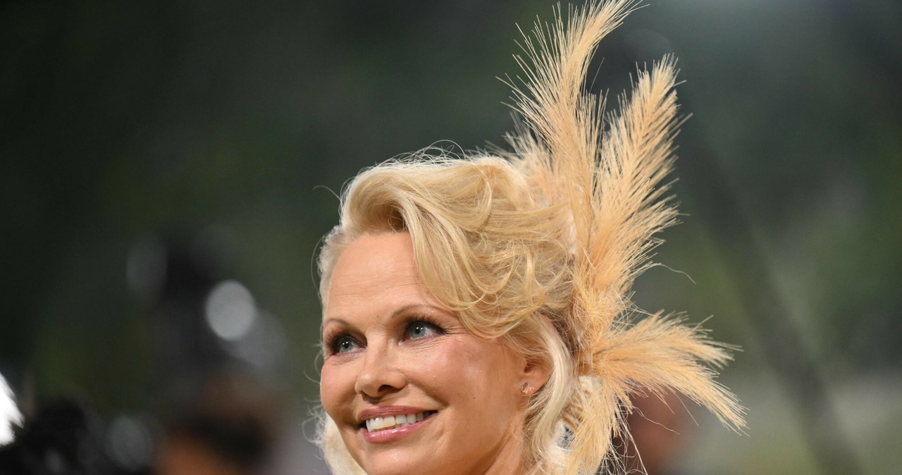 Pamela Anderson coraz częściej pojawia się na branżowych, modowych imprezach /ANGELA WEISS/AFP/East News /East News