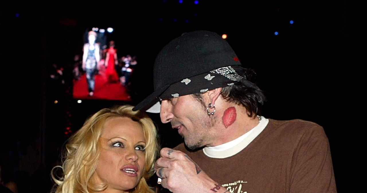 Pamela Anderson i Tommy Lee, 2004 rok /Carlo Allegri /Getty Images