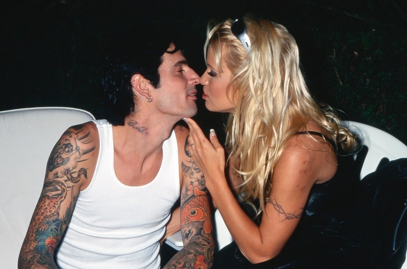 Pamela Anderson i Tommy Lee w 1994 roku /Stephane Cardinale/Sygma /Getty Images