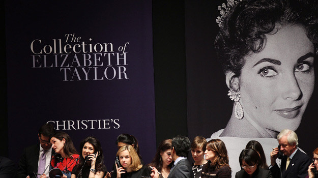 Pamiątki po Elizabeth Taylor osiągają niebotyczne kwoty / fot. Spencer Platt /Getty Images/Flash Press Media