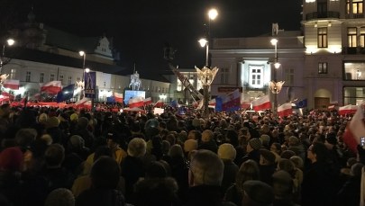 "Pamiętam komunę i nie chcę powrotu do tego". Polacy protestowali w obronie sądów