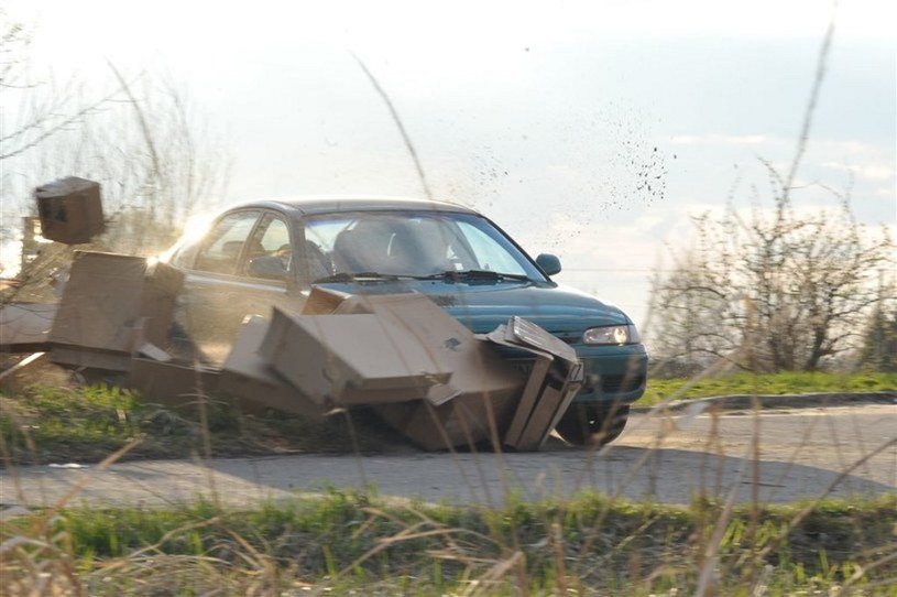 Pamiętna scena śmierci Hanki Mostowiak. Dziś grająca w niej Mazda może być twoja! / Fot: Agencja W. Impact /