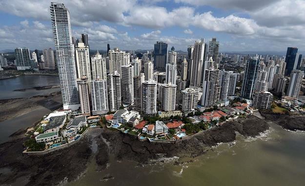 Panama na lczarnej liście rajów podatkowych /AFP