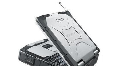 Pancerny Panasonic Toughbook CF-30. Obudowa ze stopu magnezu chroni podzespoły. /materiały prasowe