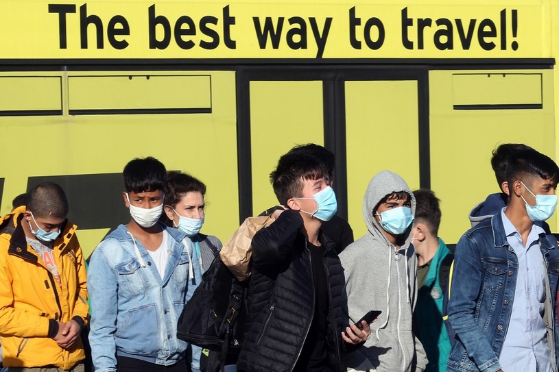 Pandemia COVID-19 miała duży wpływ na emisje gazów cieplarnianych, głównie z powodu mniejszej intensywności transportu oraz produkcji energii /ORESTIS PANAGIOTOU /PAP
