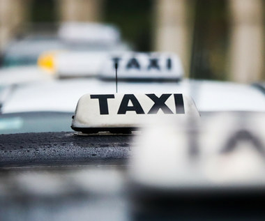 Pandemia mocno uderzyła w taksówkarzy