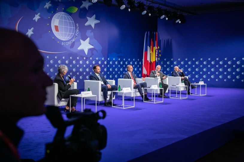 Panel "Kształtując nowy porządek świata" na XXXII Forum Ekonomicznym w Karpaczu /Ireneusz Rek /INTERIA.PL